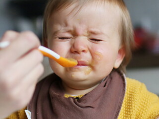 Was tun, wenn Kleinkinder wählerisch beim Essen sind?