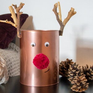 Wie wäre es mit einem kleinen Rentier als Winterdekoration? Wie wäre es mit einem kleinen Rentier als Winterdekoration?