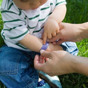 Verletzungen / Petites blessures - Nestlé Baby Verletzungen / Petites blessures - Nestlé Baby