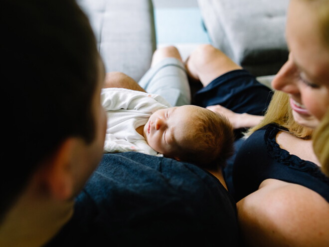 Ein neues Leben zu dritt / Le début d'une histoire à trois - Nestlé Baby